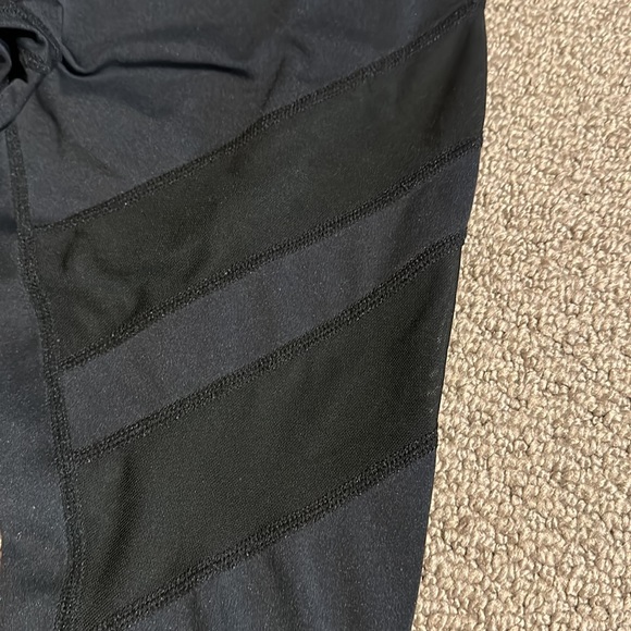 Leggings With Mesh - Picture 2 of 4